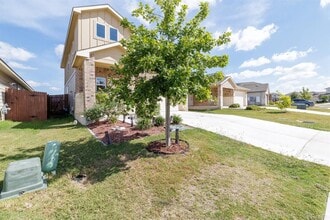 132 Skycroft Cir in Liberty Hill, TX - Building Photo - Building Photo