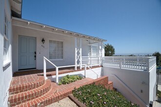 800 N Ardmore Ave in Manhattan Beach, CA - Building Photo - Building Photo