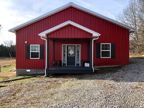 37045 Nashville Hwy, Unit Barndominium in Alexandria, TN - Foto de edificio - Building Photo