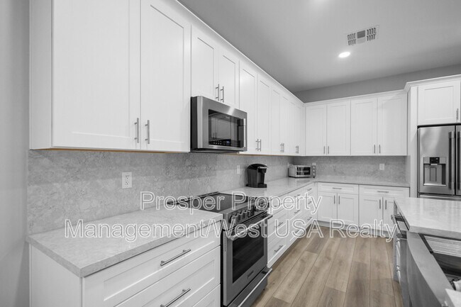 611 Wilson St in Buckeye, AZ - Building Photo - Building Photo