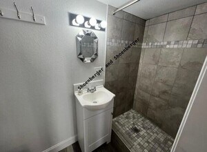 1355 Prater Way in Sparks, NV - Building Photo - Building Photo