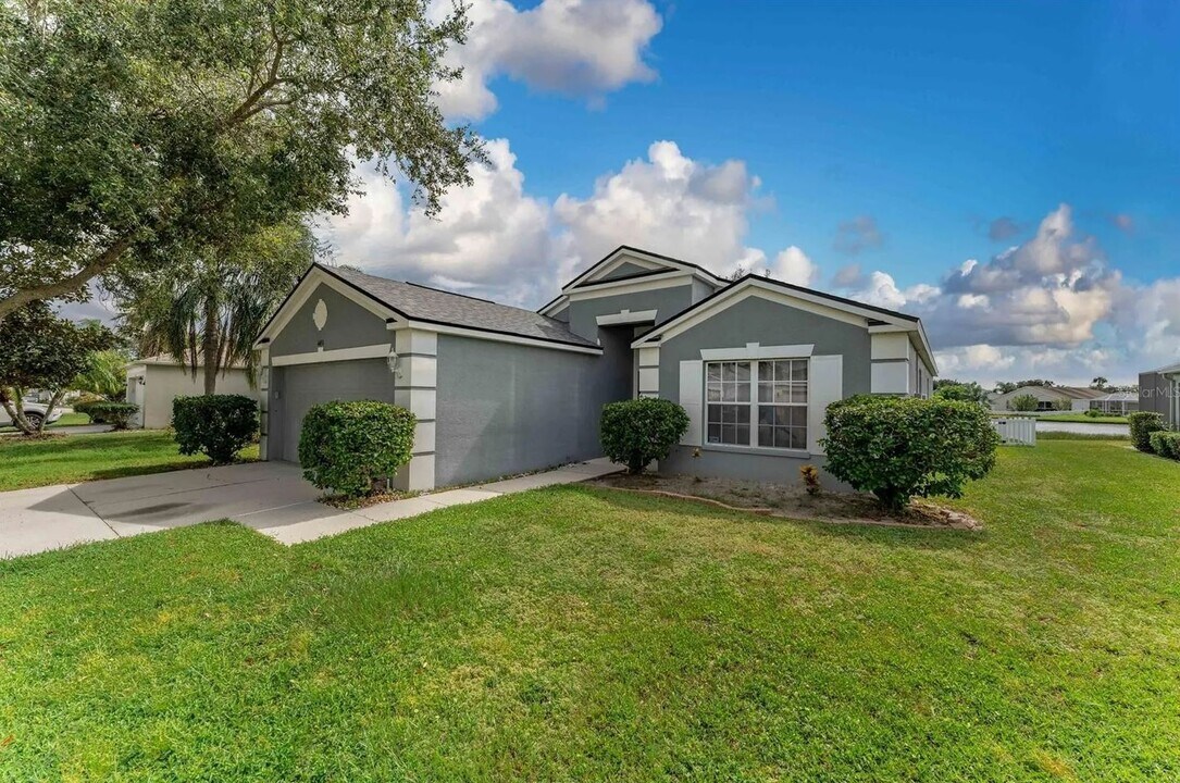 4451 Sanibel Way in Bradenton, FL - Building Photo