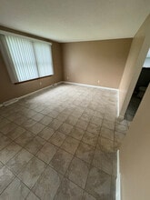 1289 E and West Rd in Buffalo, NY - Building Photo - Building Photo