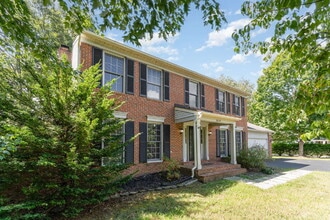 6510 Marsh Ct in Fredericksburg, VA - Foto de edificio - Building Photo