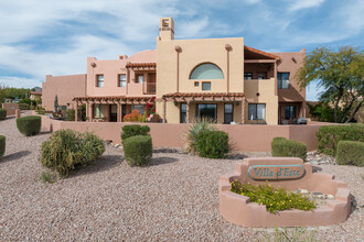 Villa D'este of Fountain Hills in Fountain Hills, AZ - Building Photo - Building Photo