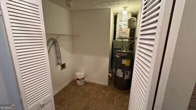 8501 Westchester Dr in Douglasville, GA - Building Photo - Building Photo