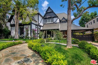 908 Malcolm Ave in Los Angeles, CA - Building Photo - Building Photo