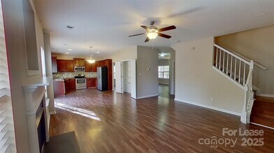 10009 Barrands Ln in Charlotte, NC - Foto de edificio - Building Photo