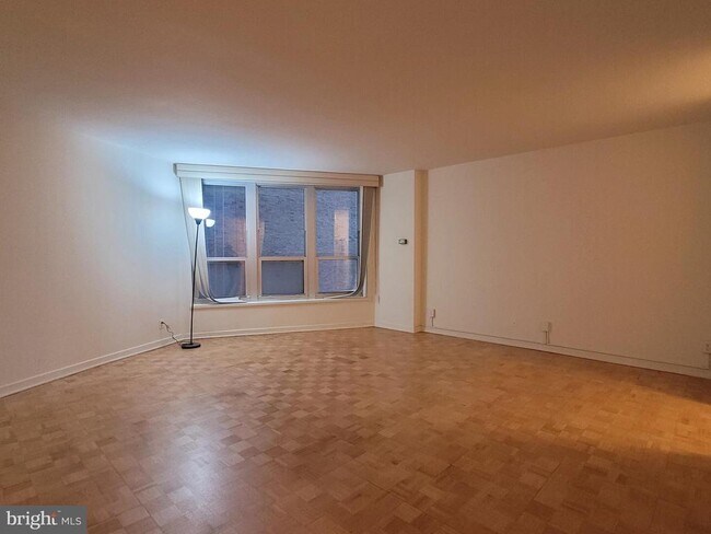 property at 224 W Rittenhouse Square