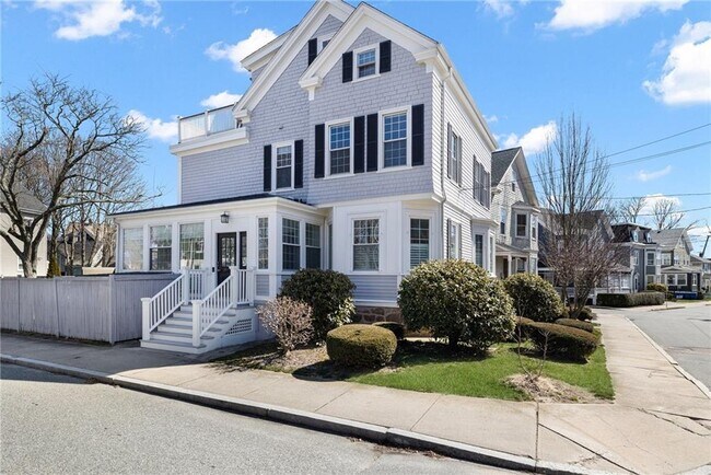 1 Bradford Ave, Unit A in Newport, RI - Building Photo - Building Photo