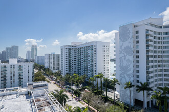 Mirador Condos South in Miami Beach, FL - Building Photo - Building Photo