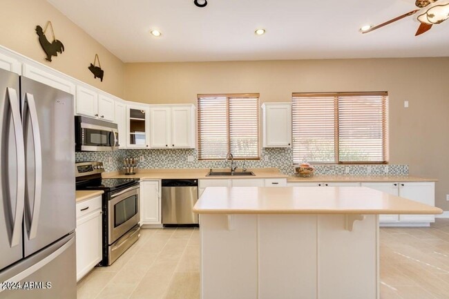 9928 E Laguna Azul Ave in Mesa, AZ - Building Photo - Building Photo