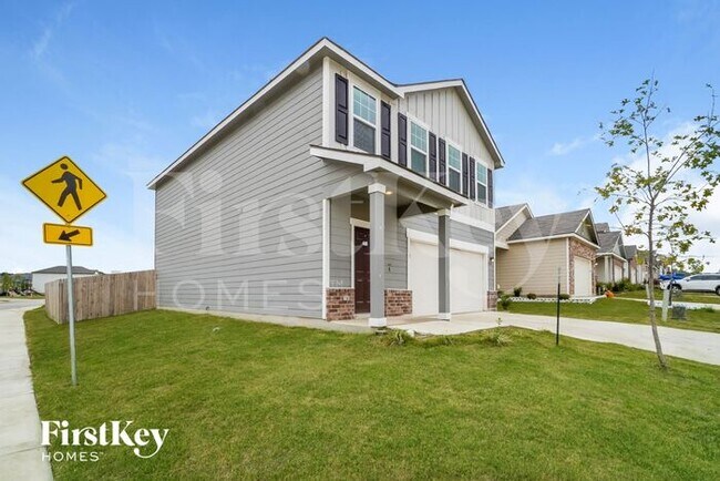 13503 Lunar Light in Saint Hedwig, TX - Building Photo - Building Photo