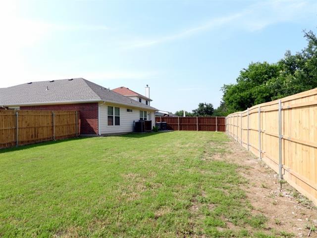 5707 Goldfinch Way in Dallas, TX - Building Photo - Building Photo