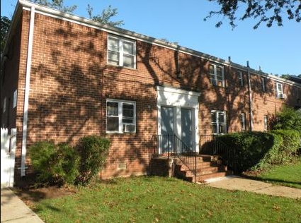 First Property Mngmt-South Elmora Apartments in Elizabeth, NJ - Building Photo