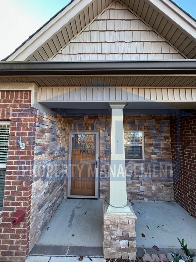 1801 Bell Tower Ln N E in Cleveland, TN - Building Photo - Building Photo