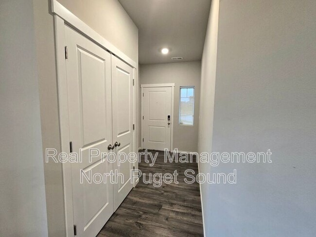 28215 64th Ct NW in Stanwood, WA - Building Photo - Building Photo