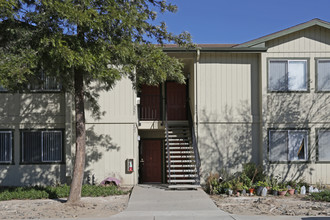 San Joaquin Family Apartments in San Joaquin, CA - Building Photo - Building Photo