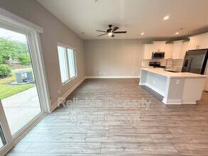 4 S Laird Dr in Clayton, NC - Building Photo - Building Photo
