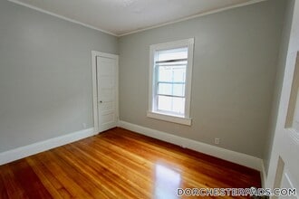 137 Pleasant St in Boston, MA - Building Photo - Building Photo