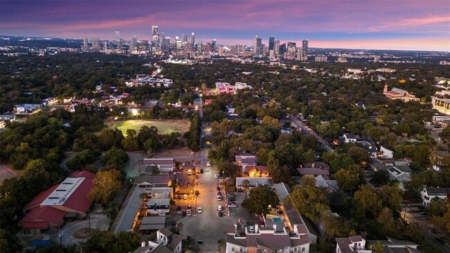 2526 Durwood St in Austin, TX - Building Photo - Building Photo