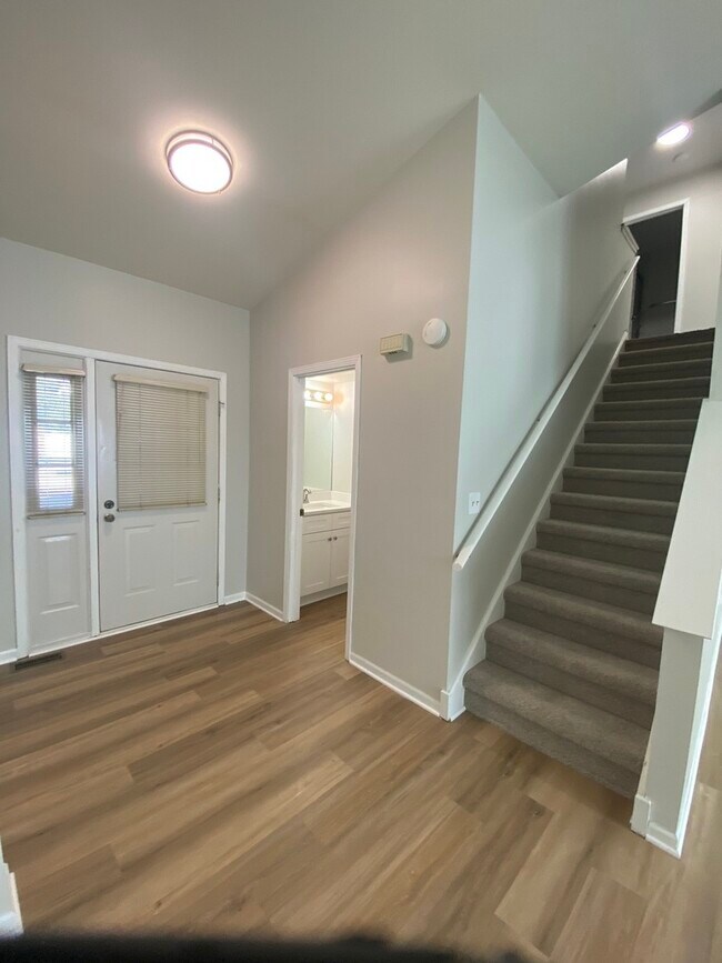 6504 Kensington Pl in Downers Grove, IL - Building Photo - Building Photo