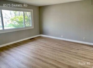 8575 Darnel Rd in Eden Prairie, MN - Building Photo - Building Photo