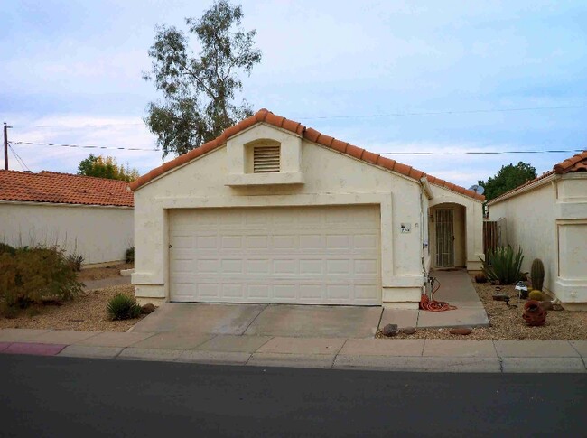 property at 2314 E Evans Dr