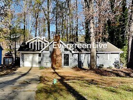 6335 Cathedral Ln in Stonecrest, GA - Building Photo