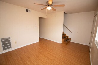 114 Scofield Ave in Johnson City, TX - Building Photo - Building Photo