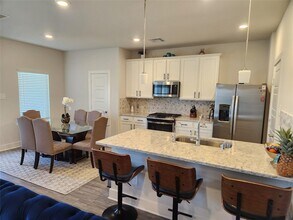 10603 Whitejacket in Conroe, TX - Foto de edificio - Building Photo