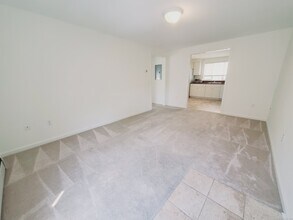 40 Dean St in Stamford, CT - Building Photo - Building Photo