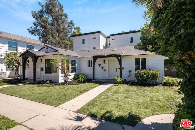 property at 4524 Laurel Canyon Blvd