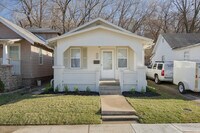 1121 Metropolitan Ave photo'