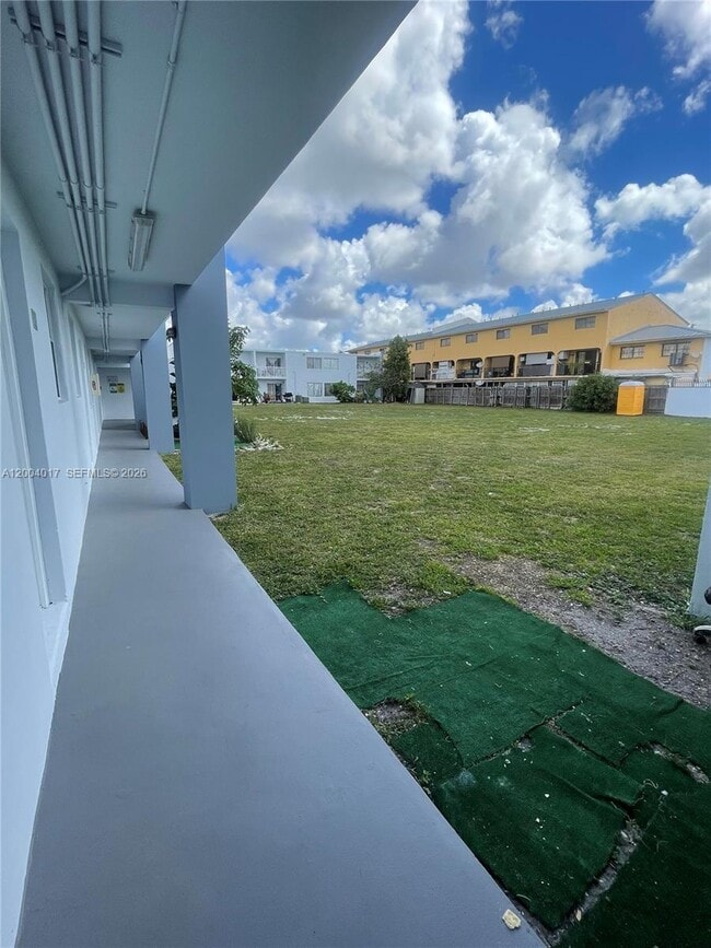 1255 W 49th Pl in Hialeah, FL - Building Photo - Building Photo