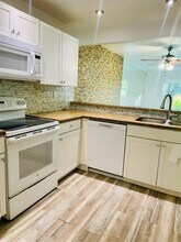 8084 NW 41st Ct in Sunrise, FL - Building Photo - Building Photo