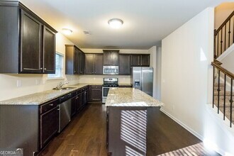 6281 Allen Rd SW in Mableton, GA - Foto de edificio - Building Photo