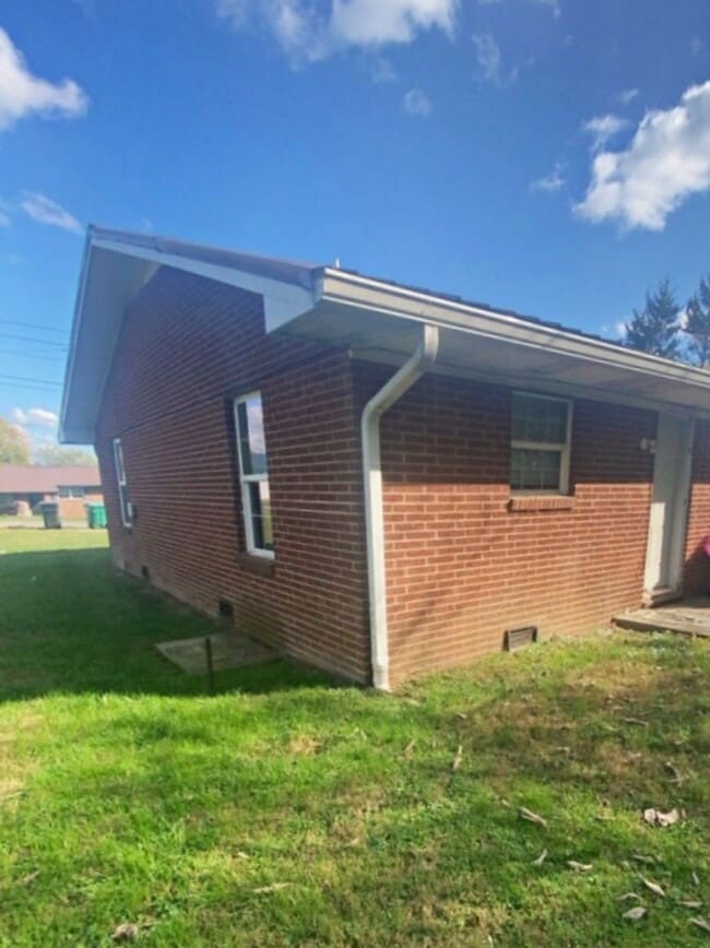 1623 Jefferson St, Unit 208 in Morristown, TN - Building Photo - Building Photo