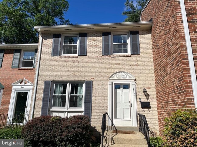 property at 246 Commons Dr NW