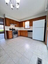 1220 SE 8th St in Lee's Summit, MO - Foto de edificio - Building Photo