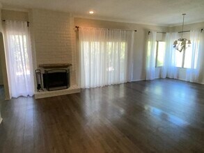 44249 Portofino Ct in Palm Desert, CA - Building Photo - Building Photo