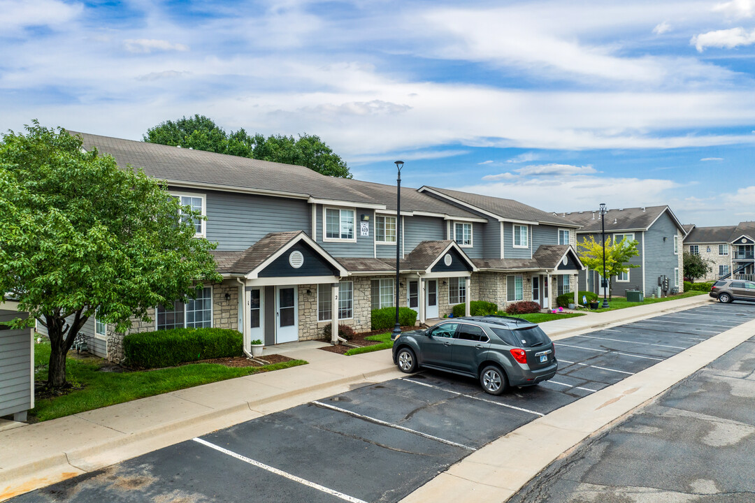 Andover Crossing Apartments in Andover, KS - Building Photo