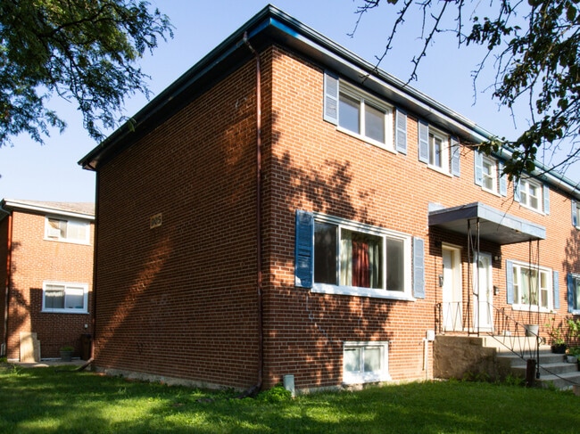 property at 905 W North Ave