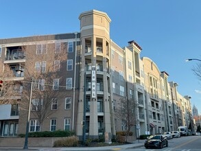 390 17th St NW, Unit #5027 in Atlanta, GA - Building Photo - Building Photo