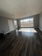 845 W 55th St-Unit -4 in Los Angeles, CA - Building Photo - Building Photo
