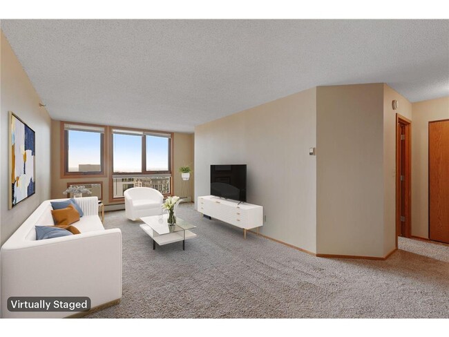 property at 433 S 7th St