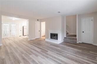 1054 Old Holcomb Bridge Rd in Roswell, GA - Building Photo - Building Photo