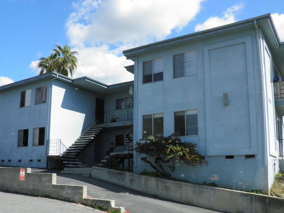 830 Normark Terrace in Vista, CA - Building Photo