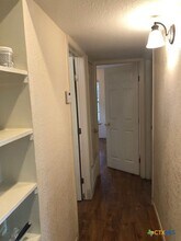 710 E Baxter St in Seguin, TX - Building Photo - Building Photo