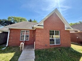 1506 Remington Dr in Tupelo, MS - Building Photo